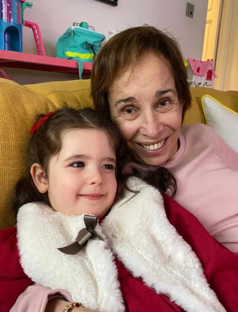 مع حفيدتي عالية